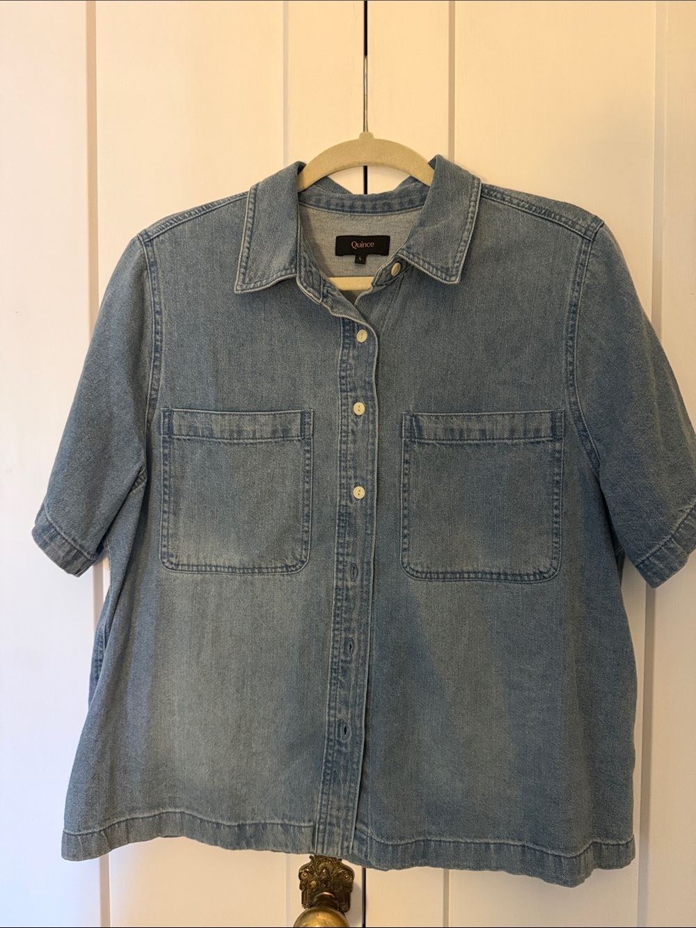 Quince Light Blue Women's Short-Sleeve Denim Button-Down Shirt